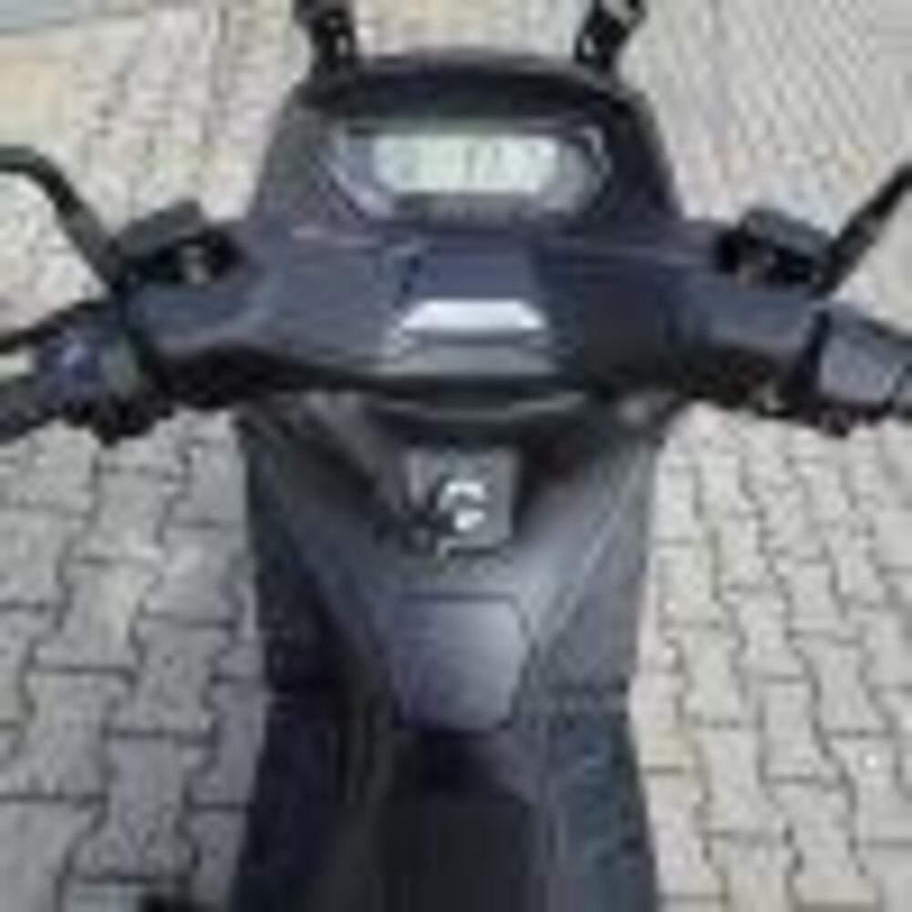Kymco Skytown 125i (2024 - 25) (4)