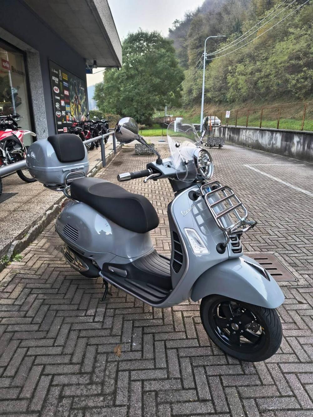 Vespa GTS 300 Hpe Super Tech (2019)
