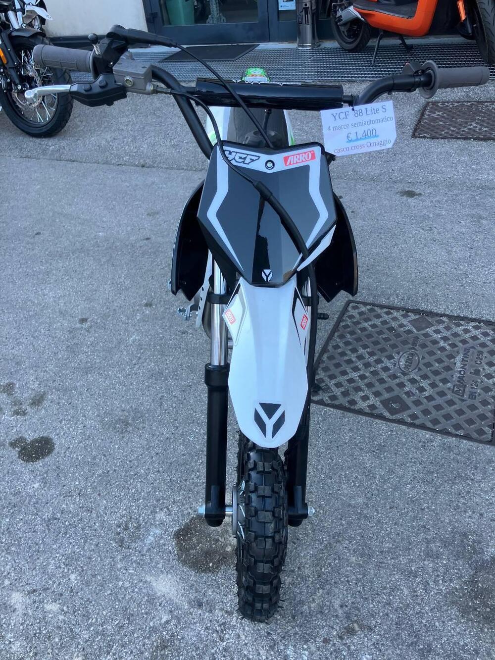 YCF F88S Lite (2022 - 23) (3)