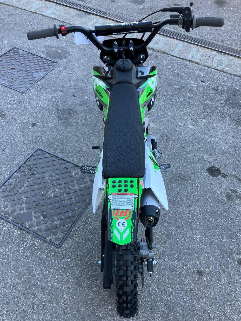 YCF F88S Lite (2022 - 23) (4)