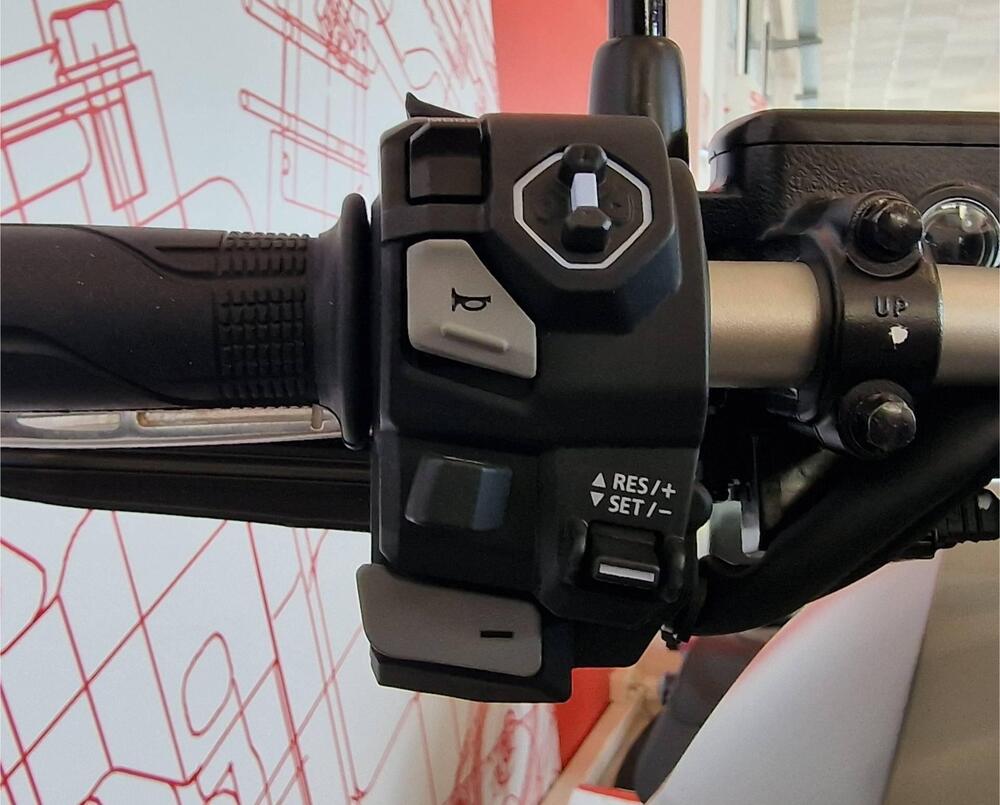 Honda X-ADV 750 (2025) (11)