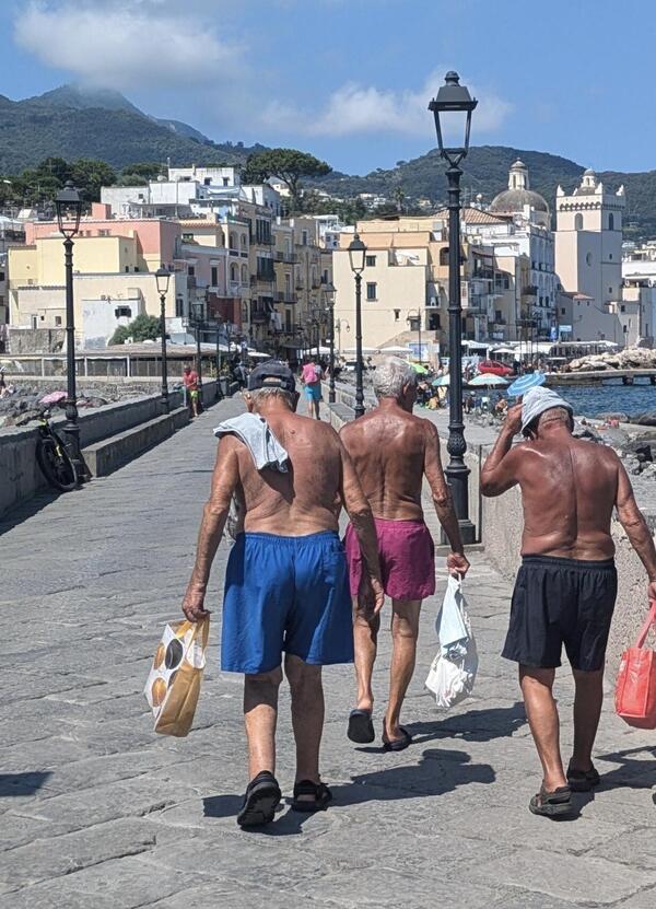 Rotolando verso (il) Sud, dalla Campania alla Puglia: ecco perch&eacute; &egrave; una terra che non deve niente a nessuno e a cui tutti devono qualcosa, tra arte, focaccia barese e lacrime di stupore e amarezza 