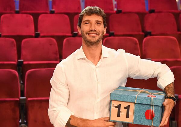 Stefano De Martino: &ldquo;Sanremo? Nel mio contratto c&rsquo;&egrave;. Amici? Montato la testa. Belen? Falso mito, e stava con Fabrizio Corona&rdquo;. E su Maria De Filippi, Arianna Meloni, Alessia Marcuzzi, Amadeus, Caschetto, Presta e Maradona&hellip;