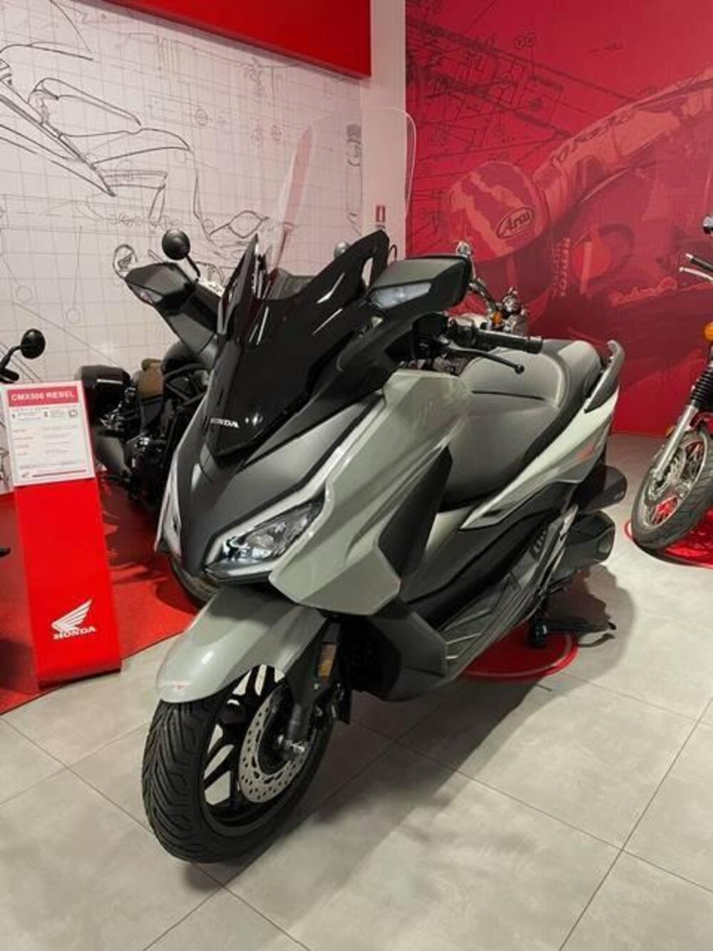 Honda Forza 350 (2025) (2)