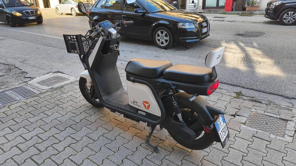 Yadea Y1S Pro (2023 - 25) (4)