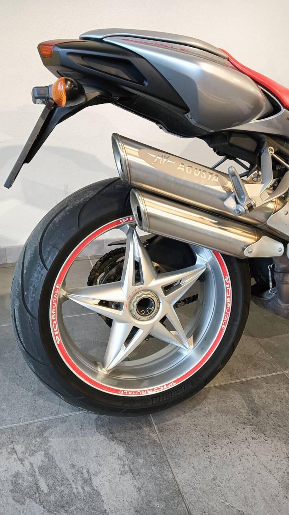 MV Agusta Brutale 910 R (2006 - 11) (8)