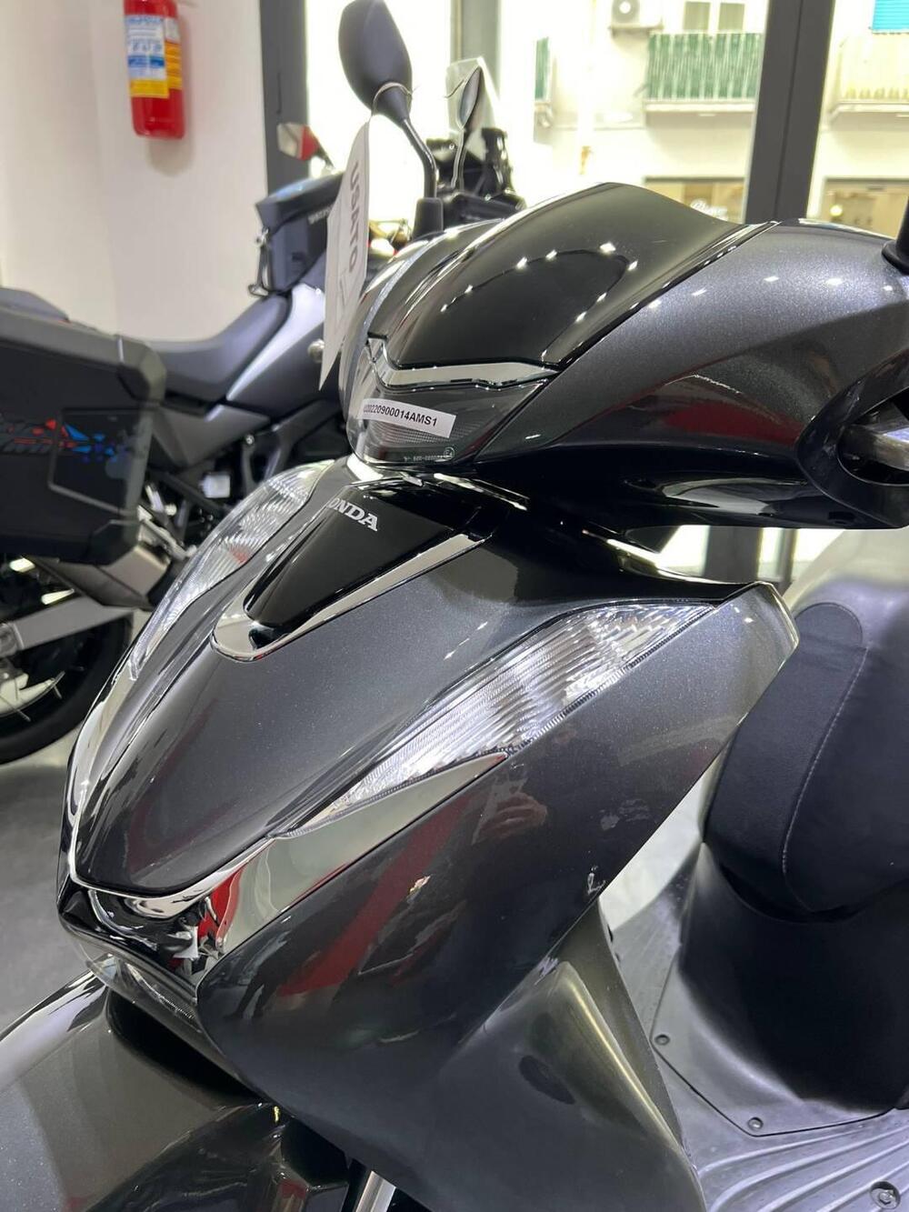 Honda SH 150i (2020 - 23) (2)