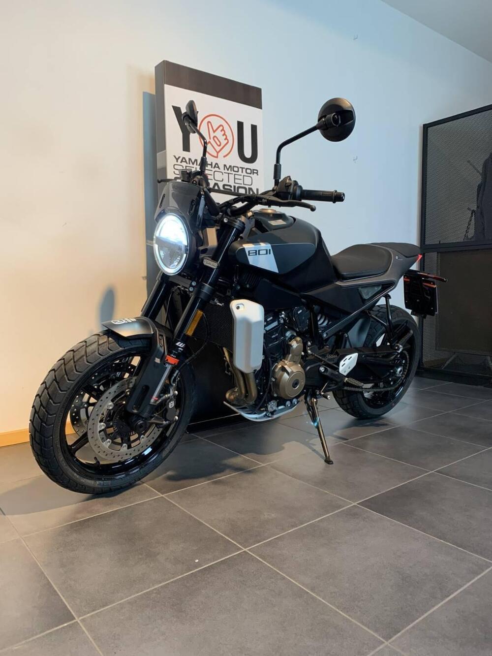 Husqvarna Svartpilen 801 (2024 - 25) (3)