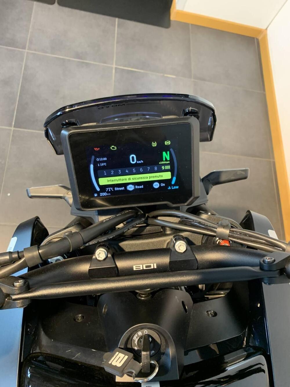 Husqvarna Svartpilen 801 (2024 - 25) (4)