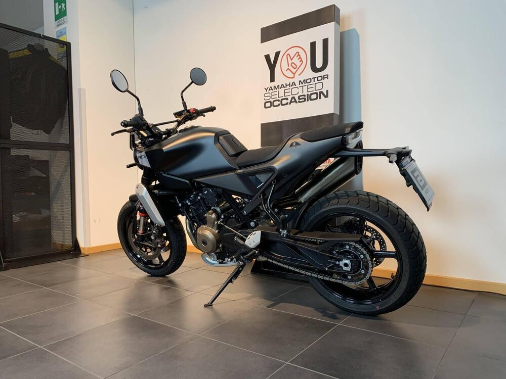 Husqvarna Svartpilen 801 (2024 - 25) (5)