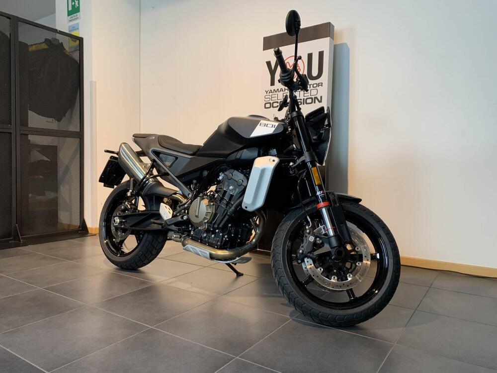 Husqvarna Svartpilen 801 (2024 - 25) (8)