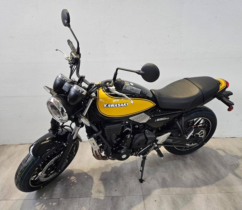 Kawasaki Z 650 RS (2025 - 26) (2)