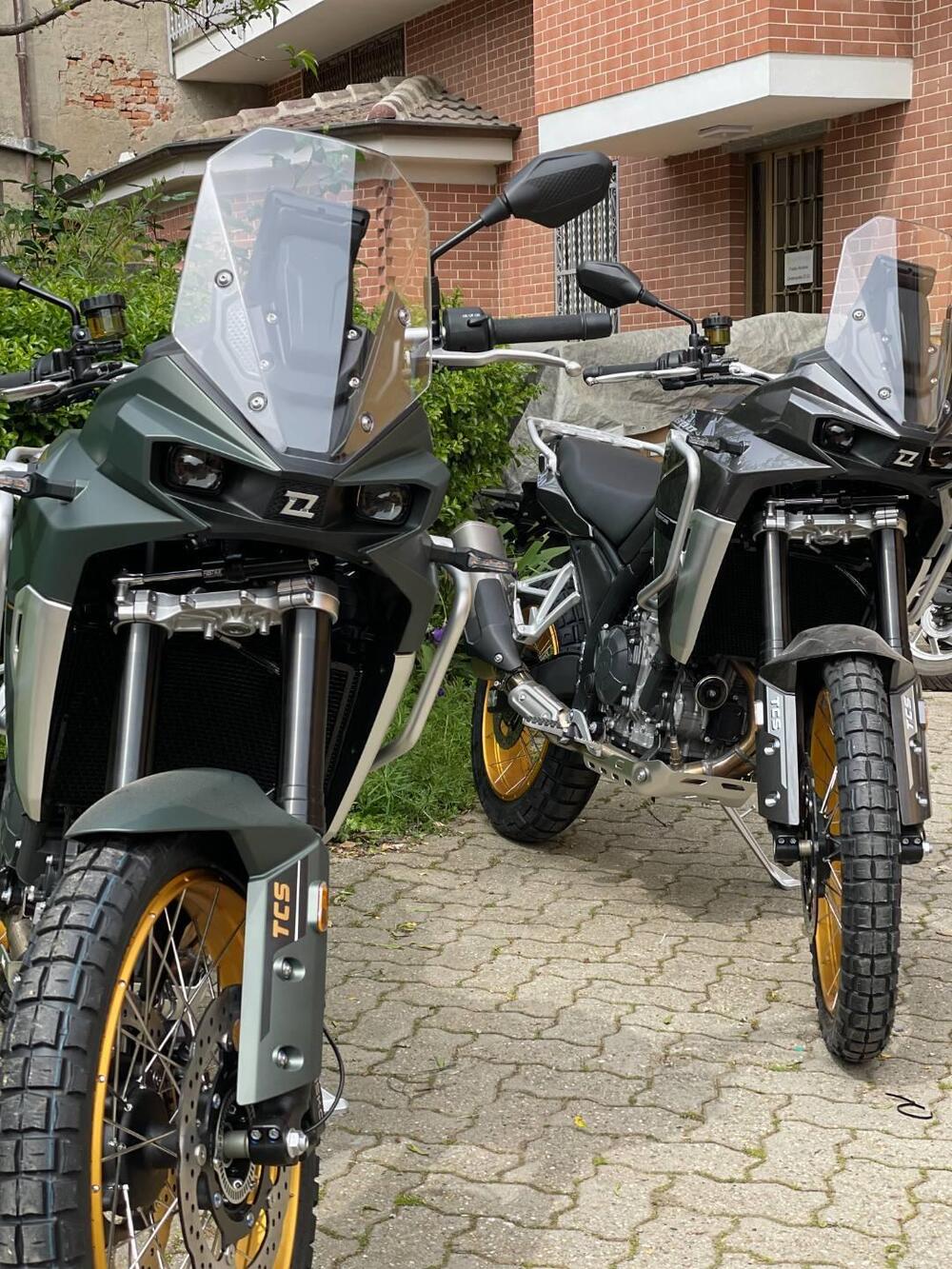 Kove 800X Pro (2024 - 26) (2)