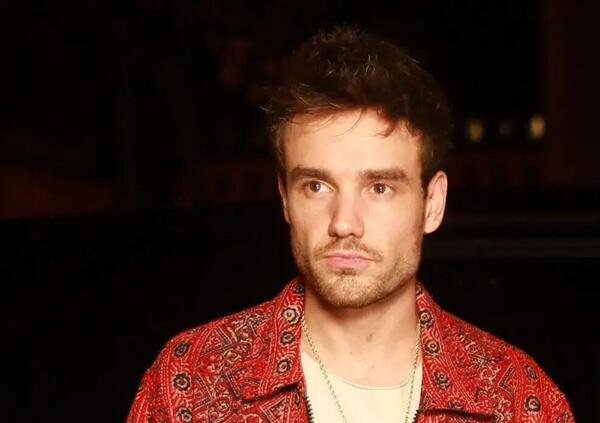 Morte di Liam Payne, ecco il funerale: ma davvero il suo (presunto) manager non &egrave; &ldquo;il benvenuto&rdquo; ? E perch&eacute;? Potrebbe essere tra i sospettati per la morte del cantante ex One Direction e&hellip;