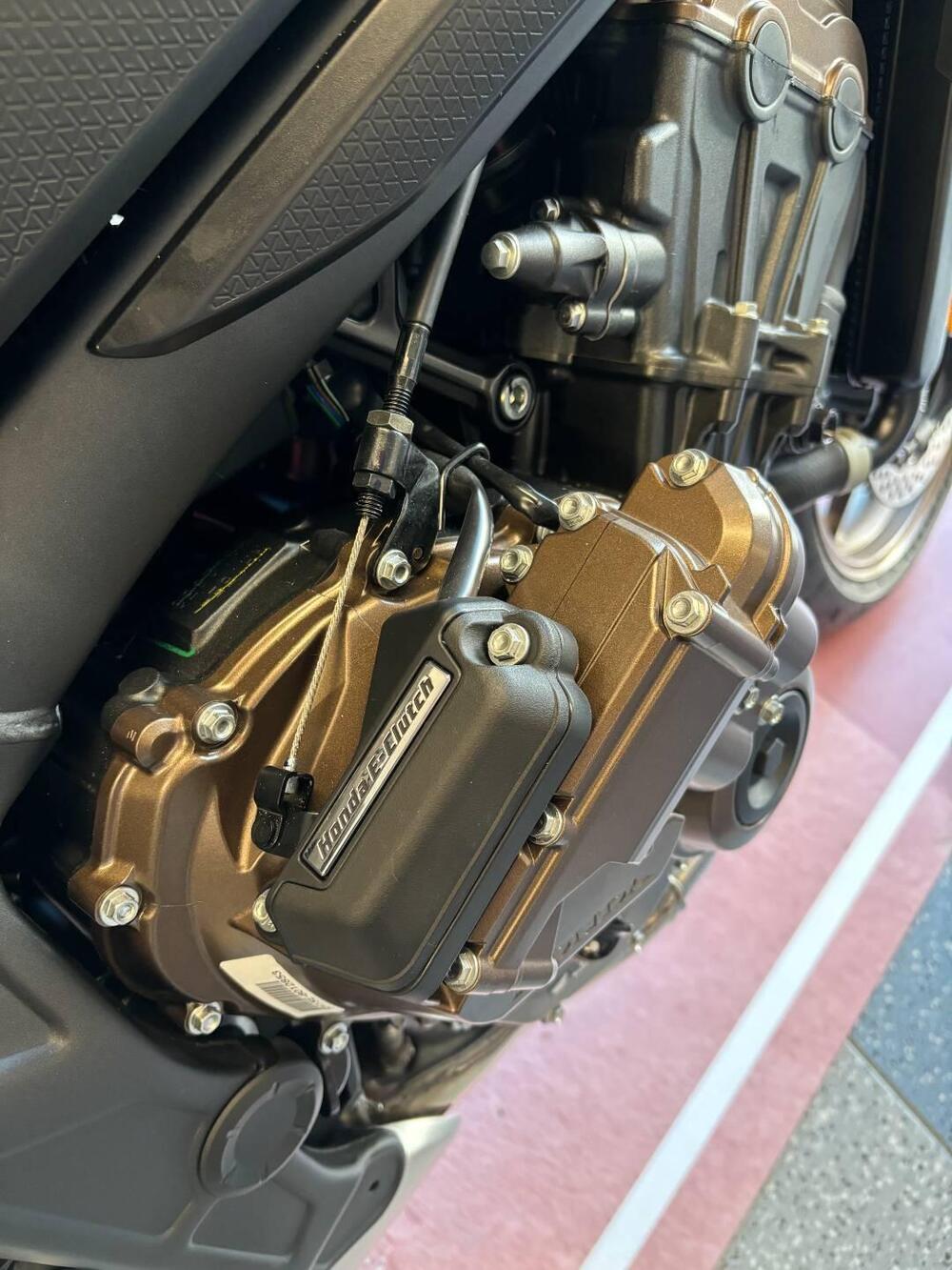 Honda CB 650 R E-Clutch (2024 - 25) (6)