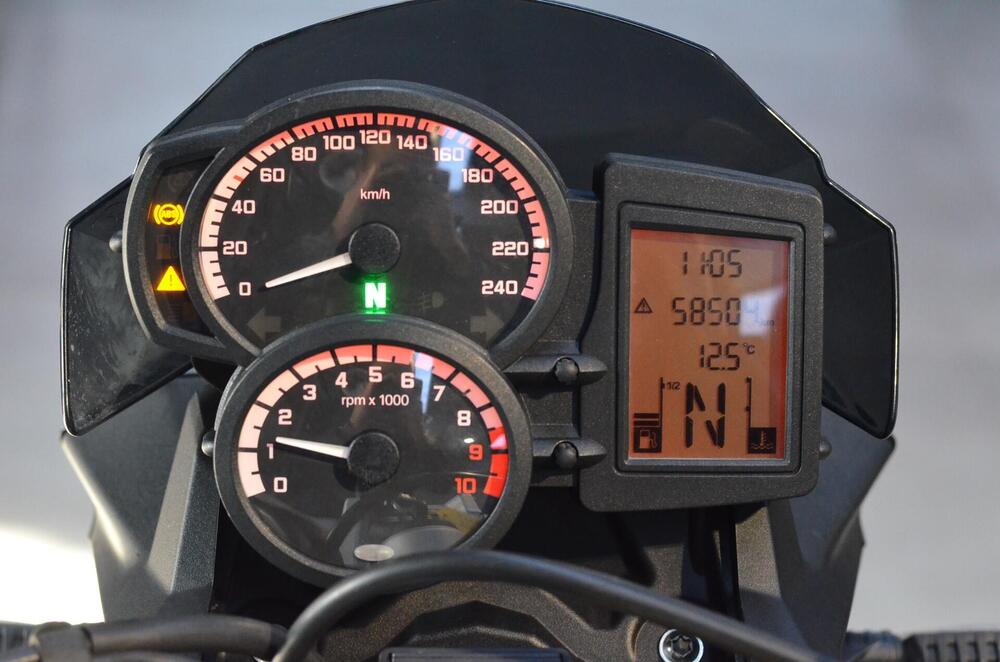 Bmw F 800 R (2015 - 16) (14)