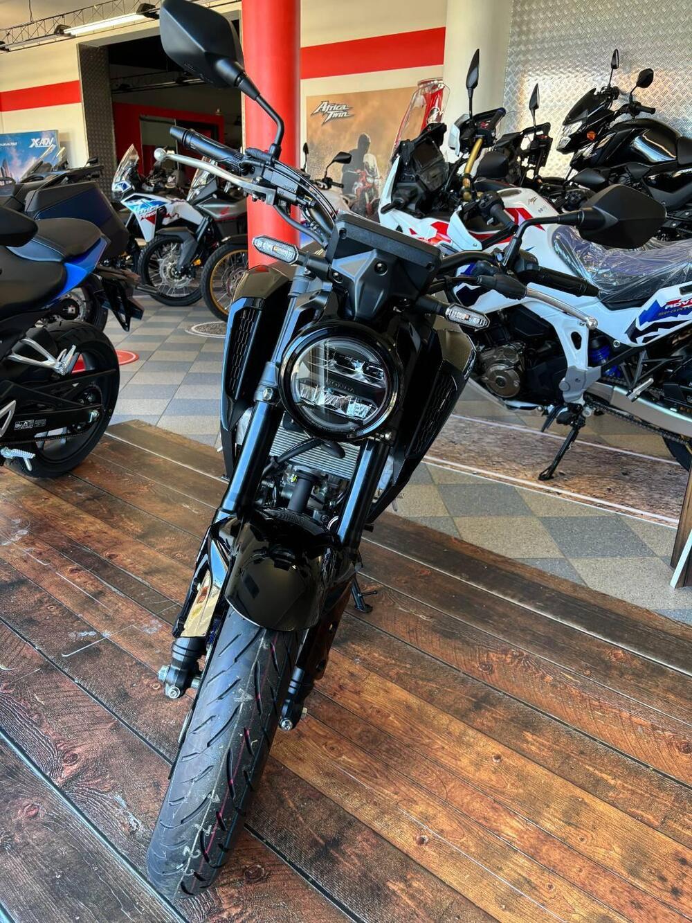 Honda CB 125 R (2024 - 25) (2)