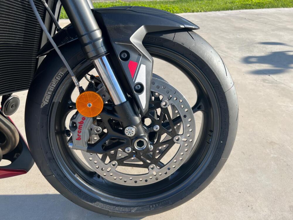 Triumph Street Triple 765 RS (2023 - 25) (4)