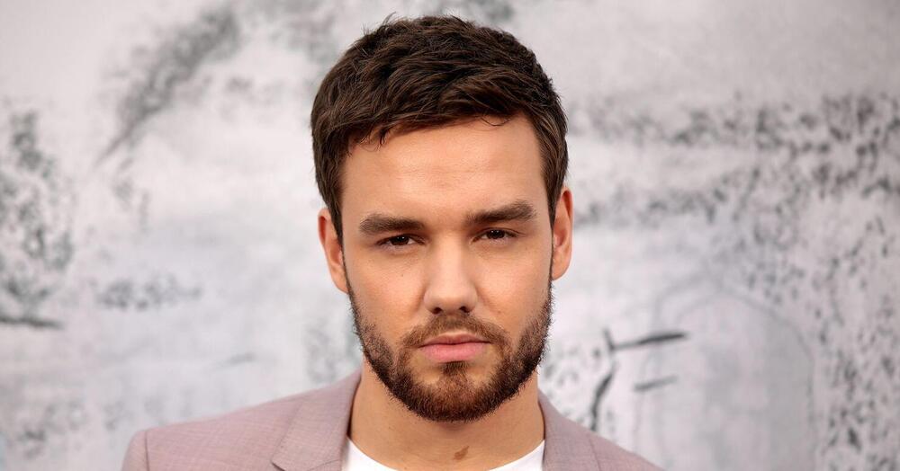 Liam Payne, ma davvero al funerale privato i fan hanno messo le tende in strada (come a un concerto dei One Direction)? Alla cerimonia anche Harry Styles e Kate Cassidy. E intanto le indagini&hellip;