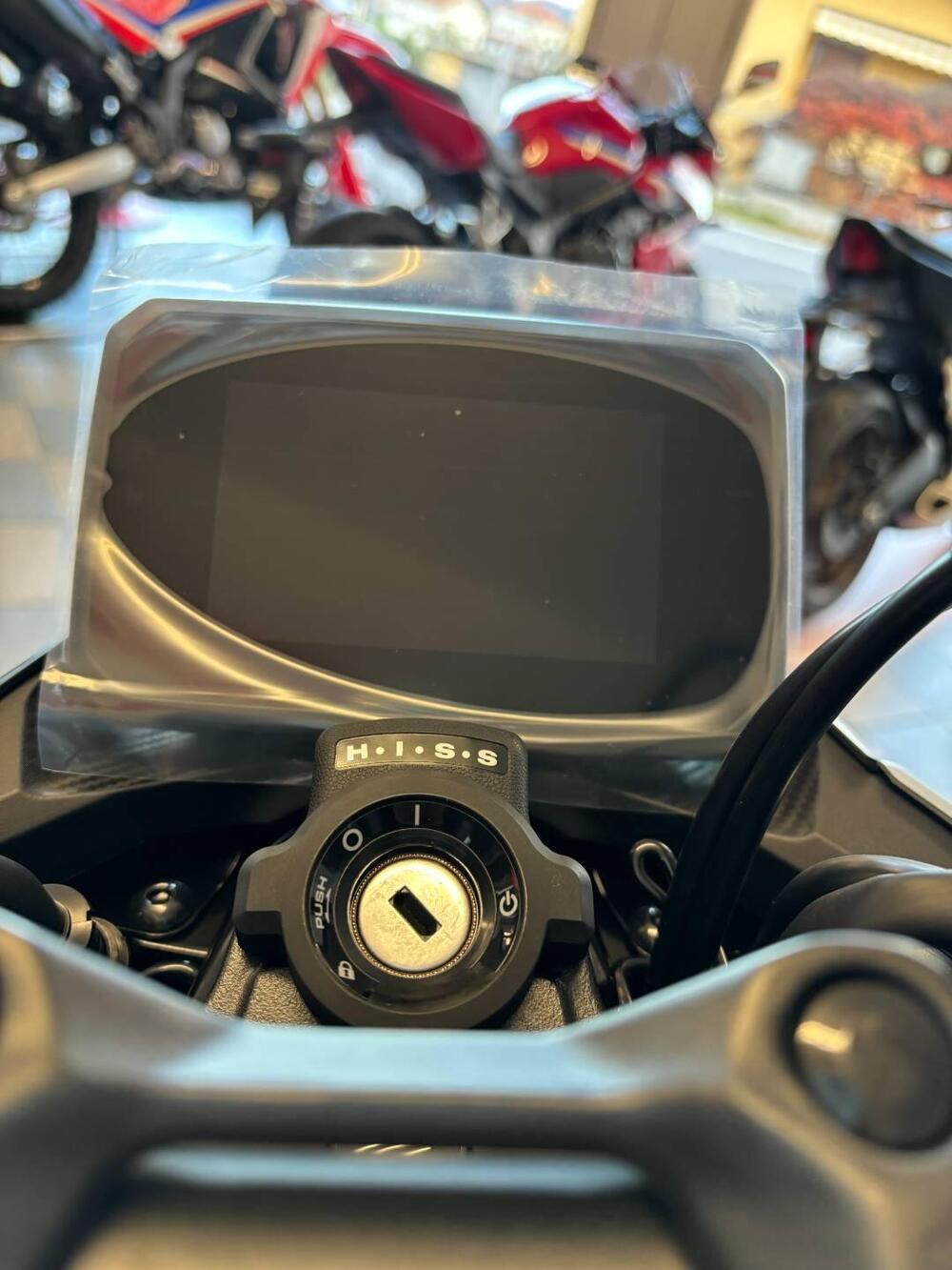 Honda CB 500 Hornet (2024 - 25) (10)