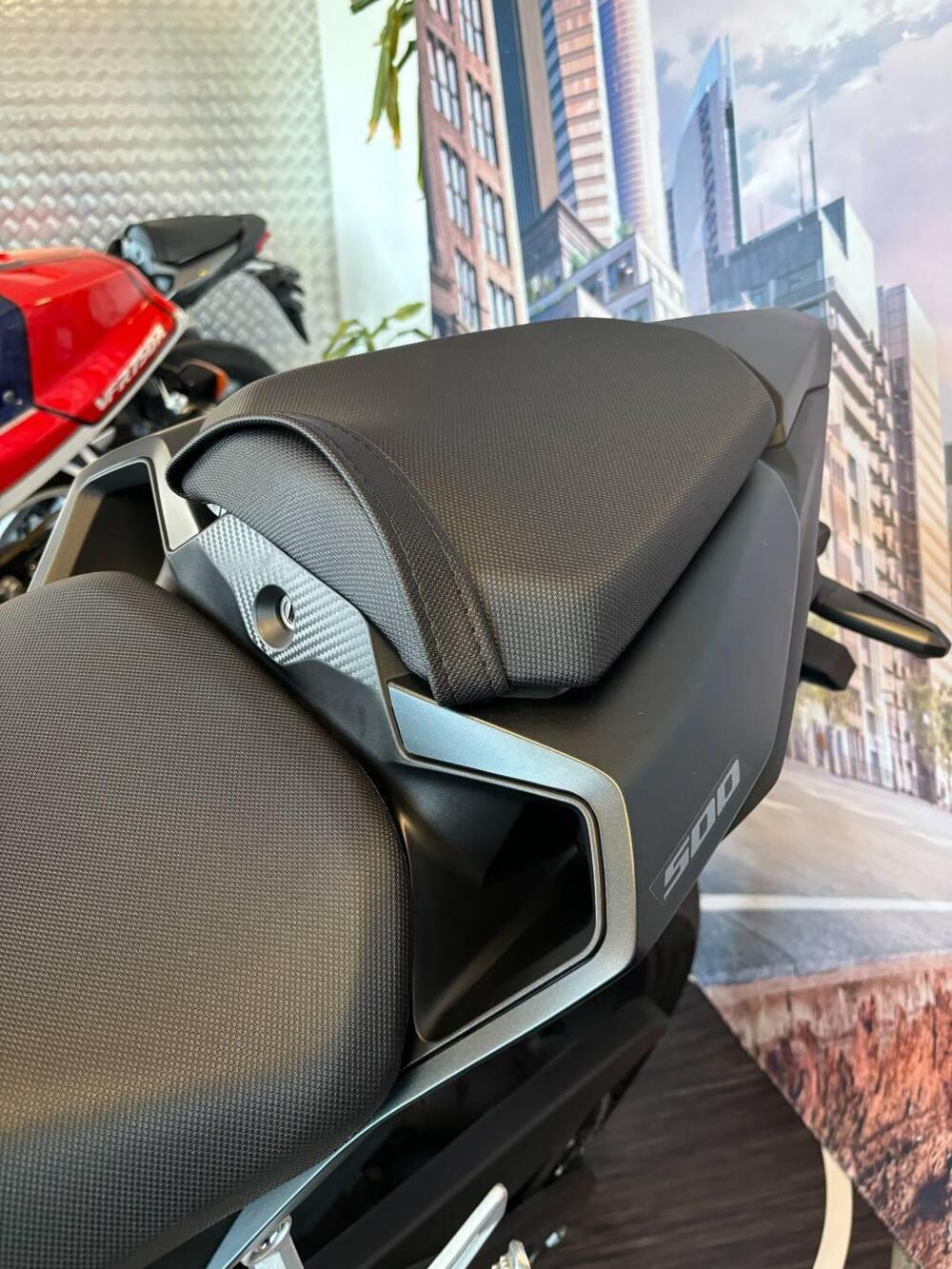 Honda CB 500 Hornet (2024 - 25) (7)