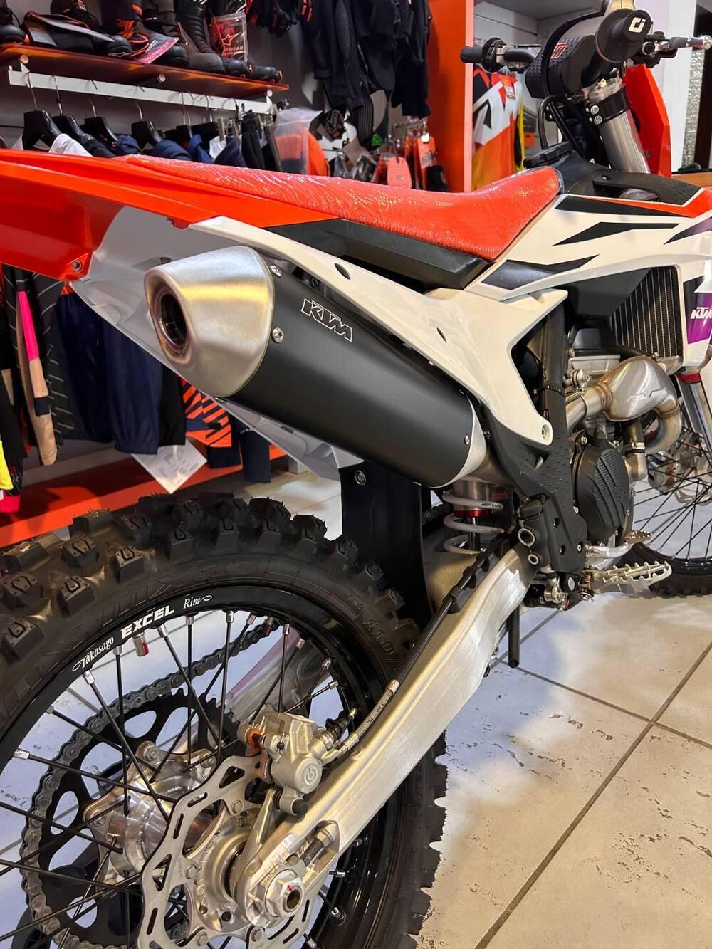 KTM 250 SX-F (2024) (5)