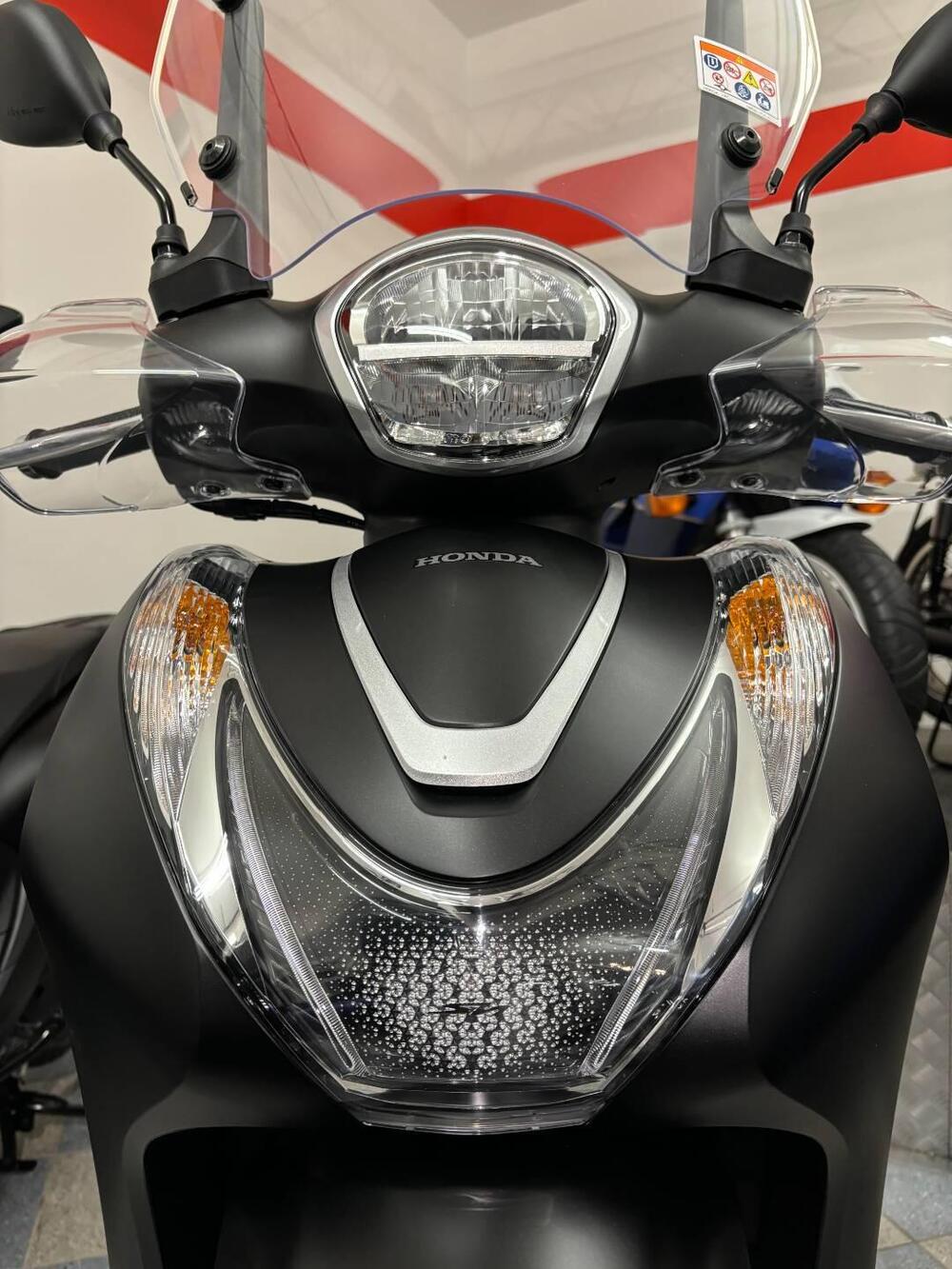 Honda SH 125 Mode (2021 - 23) (3)