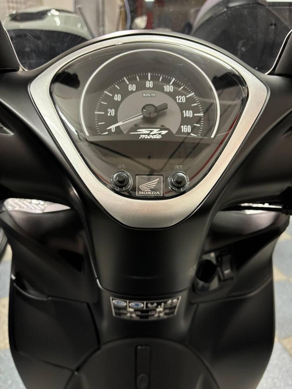 Honda SH 125 Mode (2021 - 23) (8)