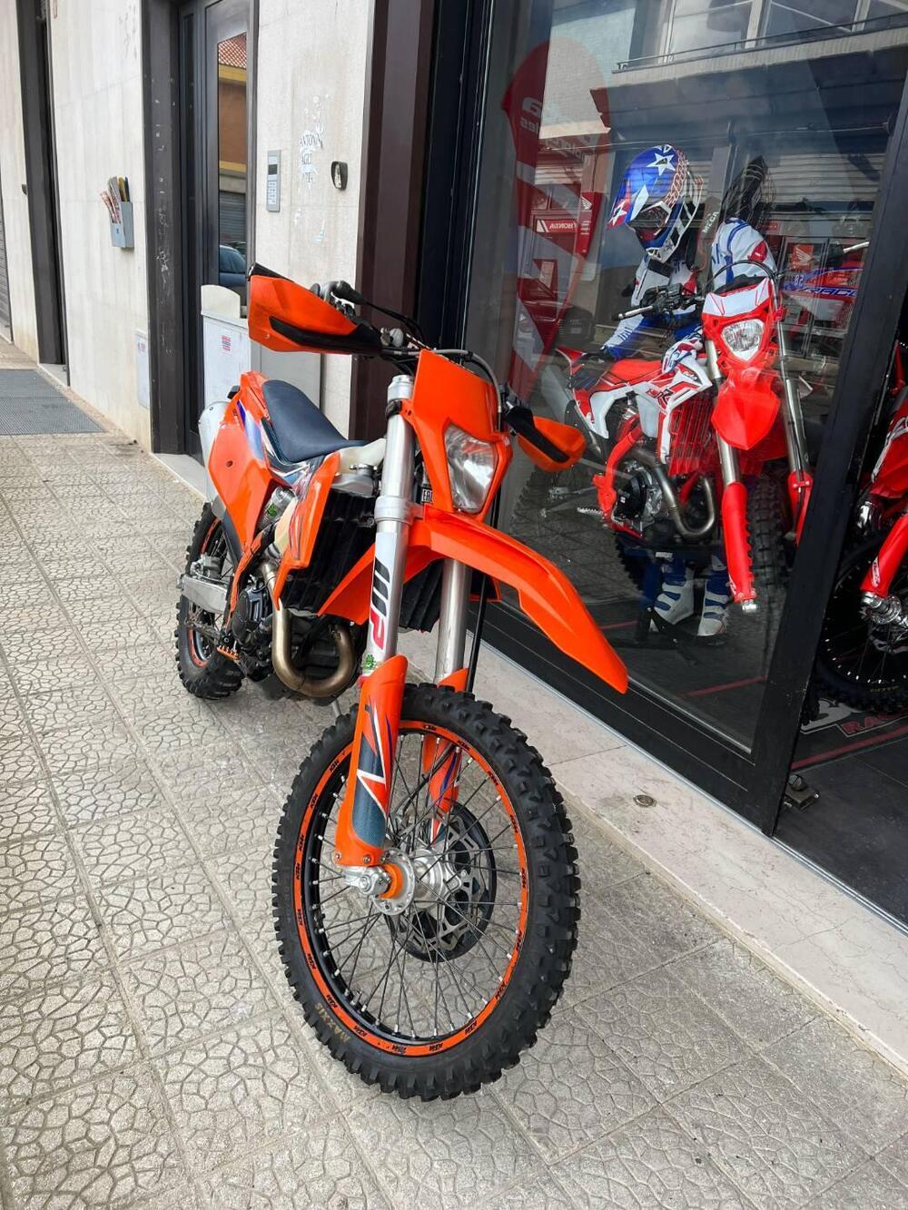 KTM 250 EXC TPI (2022) (3)