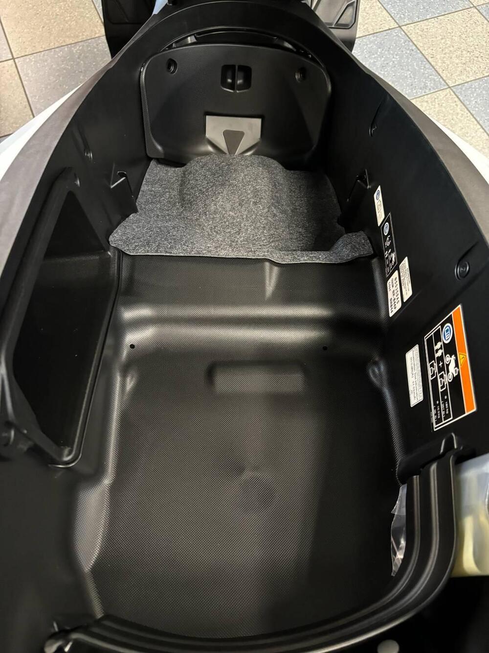 Honda Forza 350 (2025) (7)