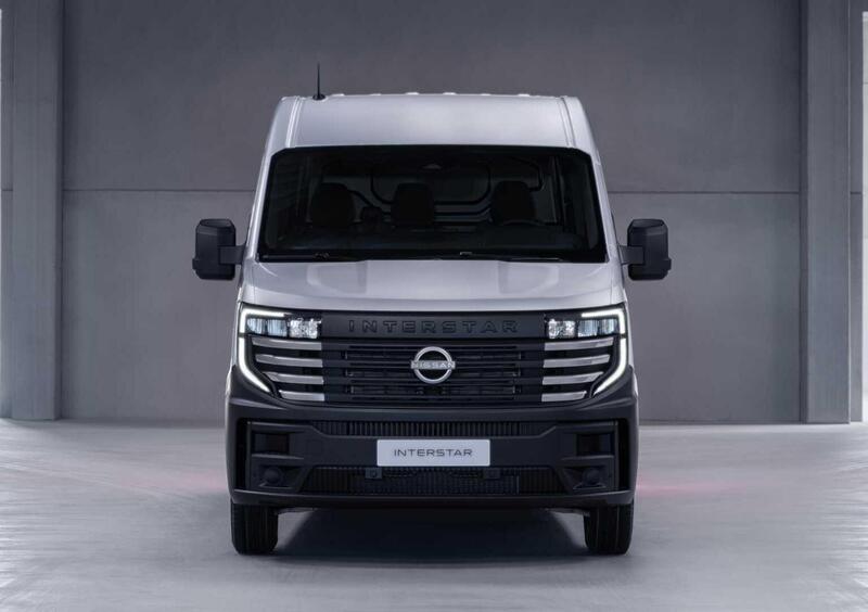 Nissan Interstar Furgone (4)