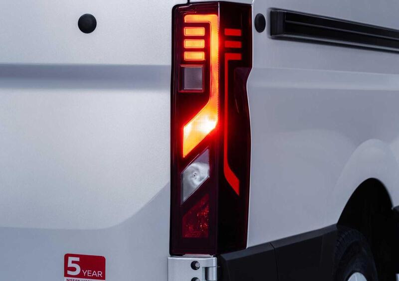 Nissan Interstar Furgone (24)
