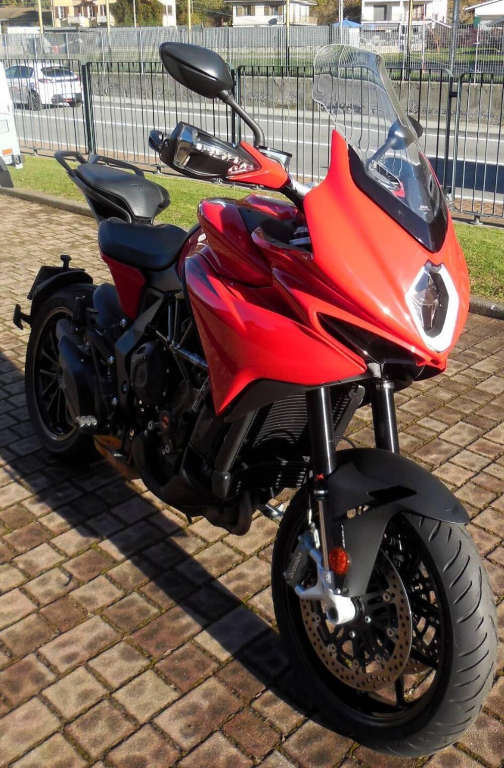 MV Agusta Turismo Veloce 800 Rosso (2021 - 23) (2)