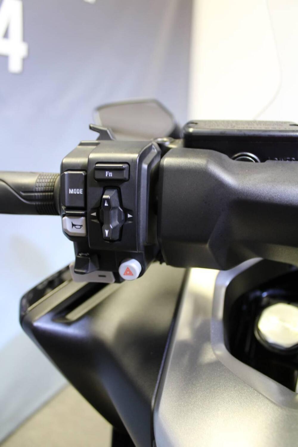 Honda Forza 750 DCT (2021 - 24) (10)