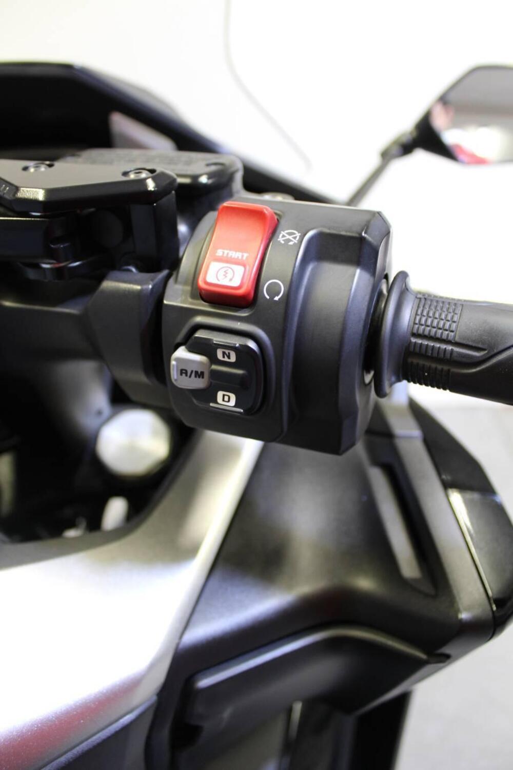 Honda Forza 750 DCT (2021 - 24) (12)