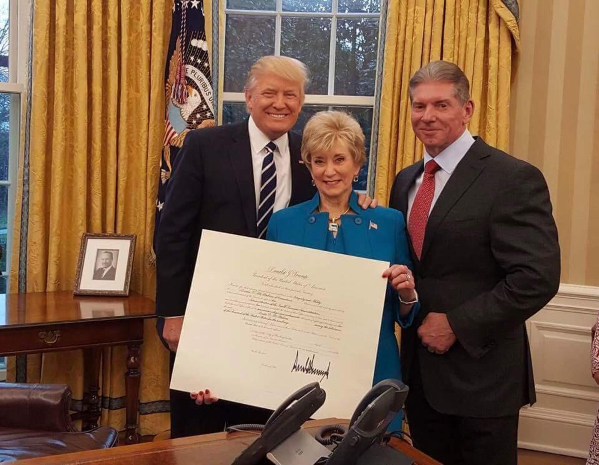 Donald Trump con Linda e Vince McMahon