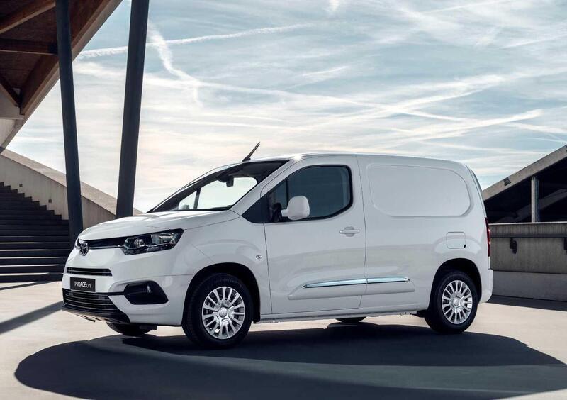 Toyota Proace City Furgone (2023-->>) (2)