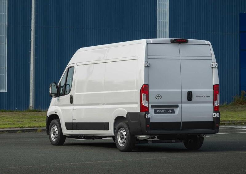 Toyota Proace Max Furgone (9)