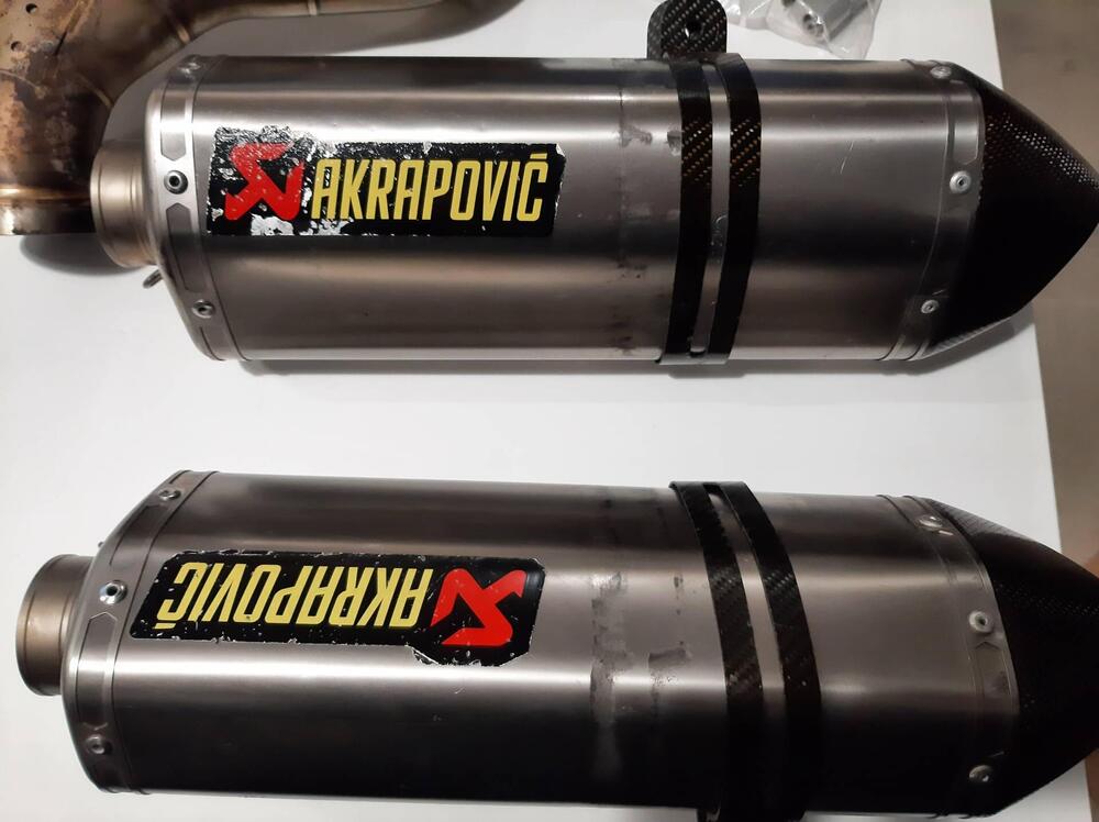 SILENZIATORI AKRAPOVIC SUPER DUKE 990 (3)