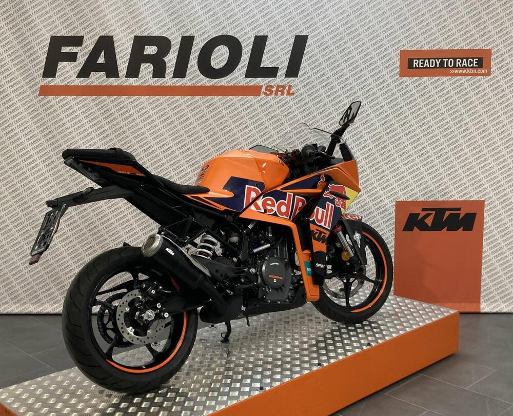 KTM RC 390 (2022 - 25) (2)