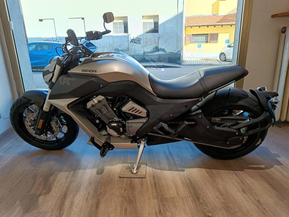Benda Motorcycles LFC 700 (2024 - 25) (4)