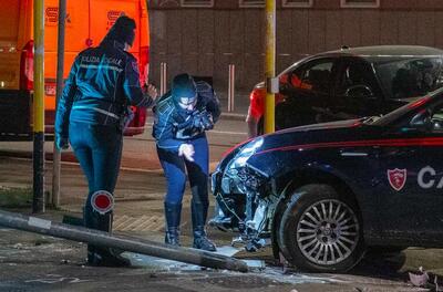 Incidente fatale a Milano: 19enne scappa dai carabinieri in scooter, cade e muore durante l'inseguimento