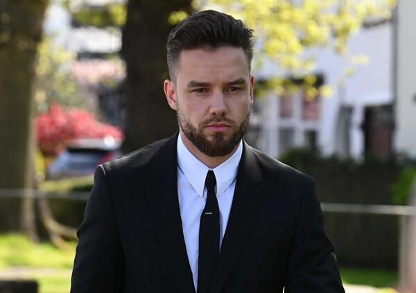 Morte di Liam Payne, il cantante stava tentando di scappare dall&rsquo;hotel quando &egrave; caduto? Ecco le nuove rivelazioni sulla fine dell&rsquo;ex One Direction