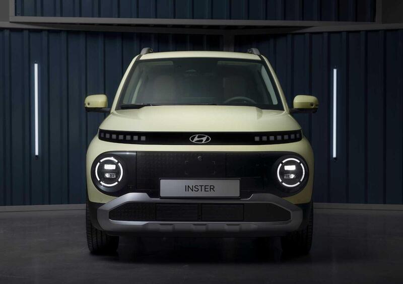 Hyundai Inster (2024-->>) (2)