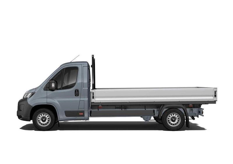 Peugeot Boxer Cabinato (2023-->>) (3)