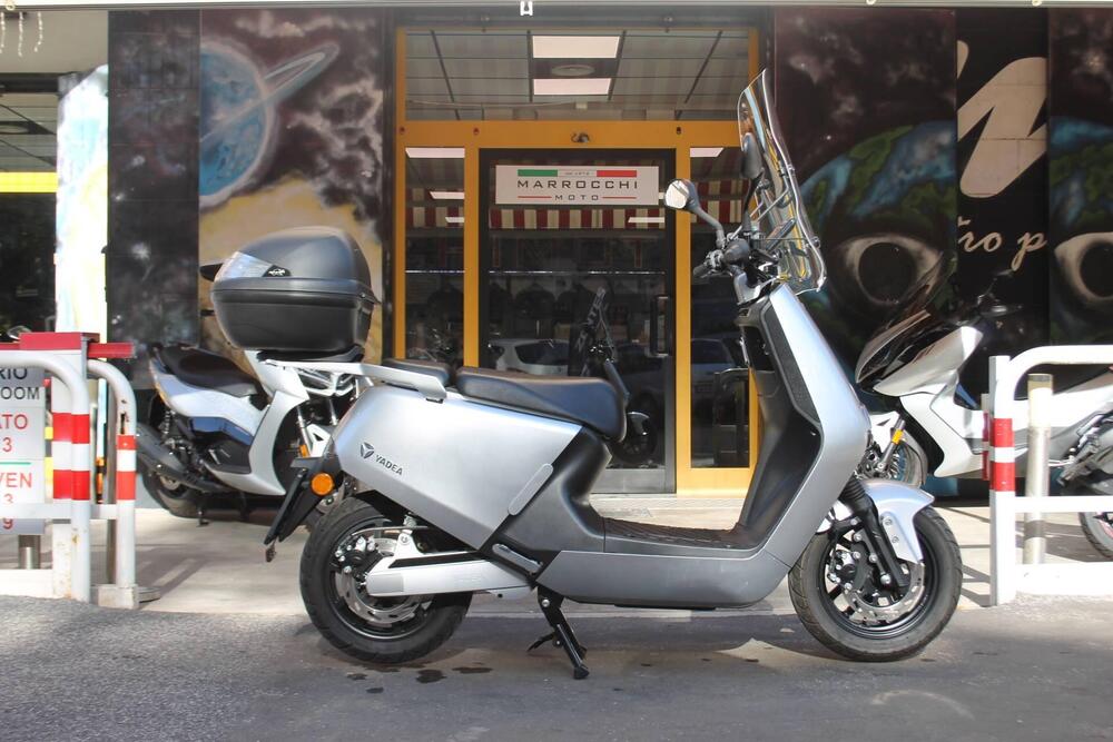 Yadea G5S (2022 - 25) (2)