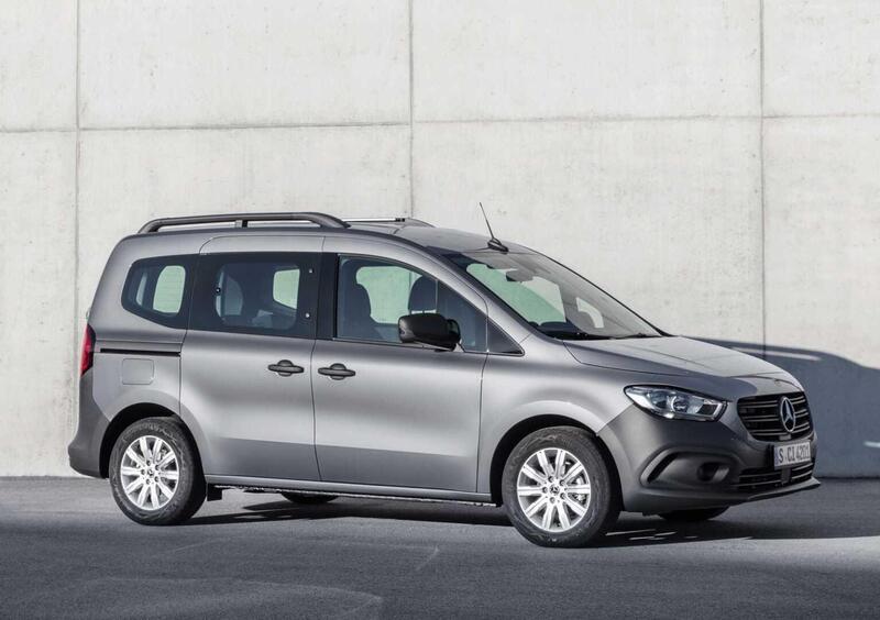 Mercedes-Benz eCitan Tourer (2023-->>) (3)
