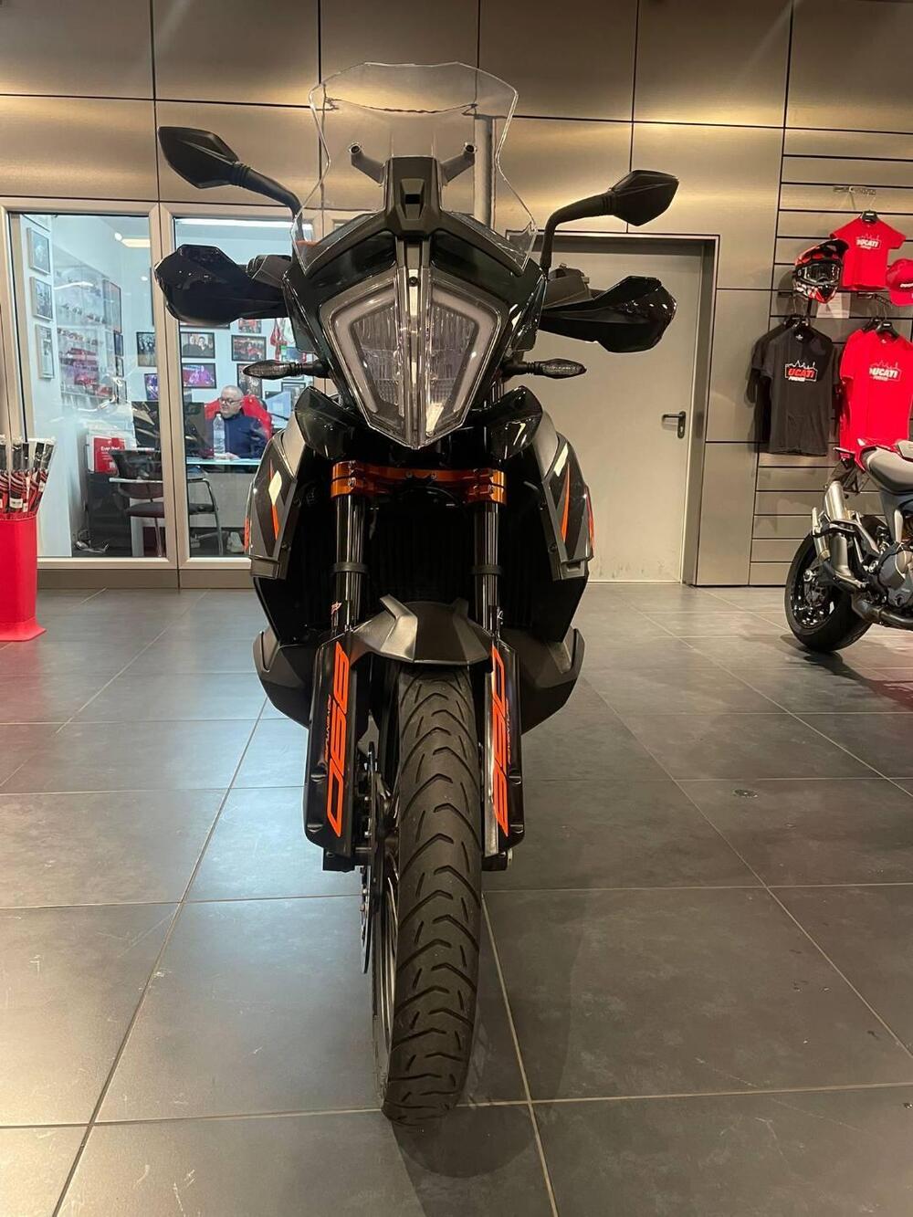 KTM 890 Adventure (2022) (8)