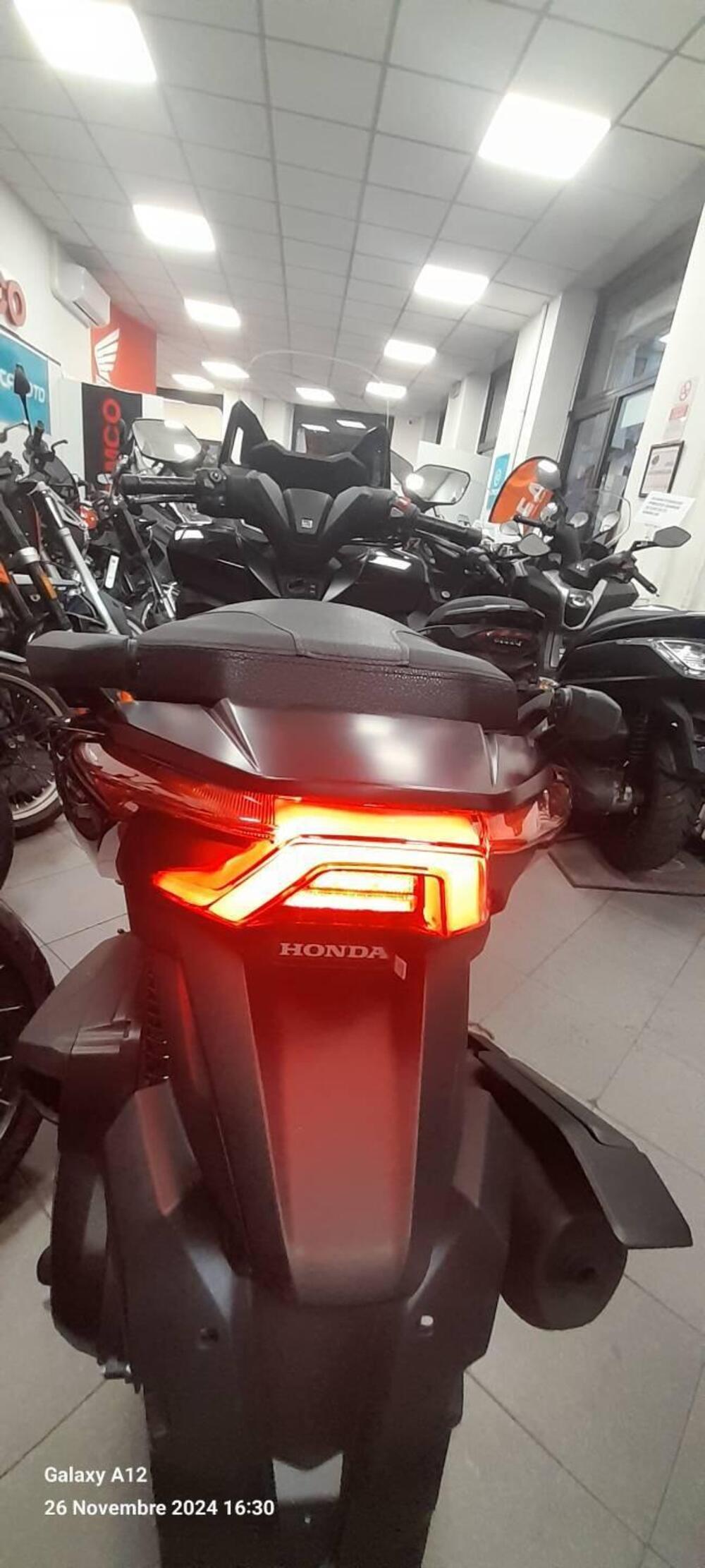 Honda Forza 350 (2025 - 26) (4)