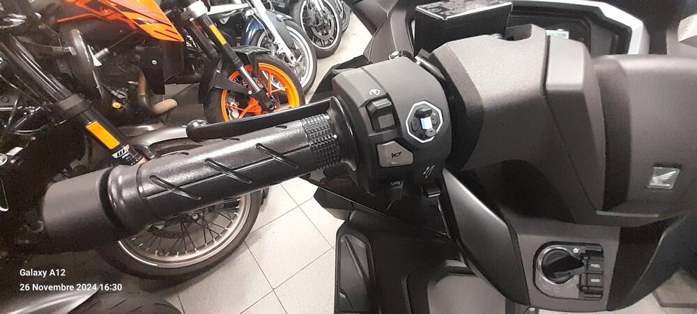 Honda Forza 350 (2025 - 26) (6)